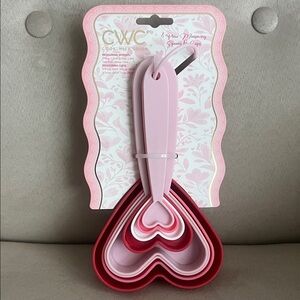 New CWC  Heart Shaped 8  Piece Measuring Spoons & Cups ♥️